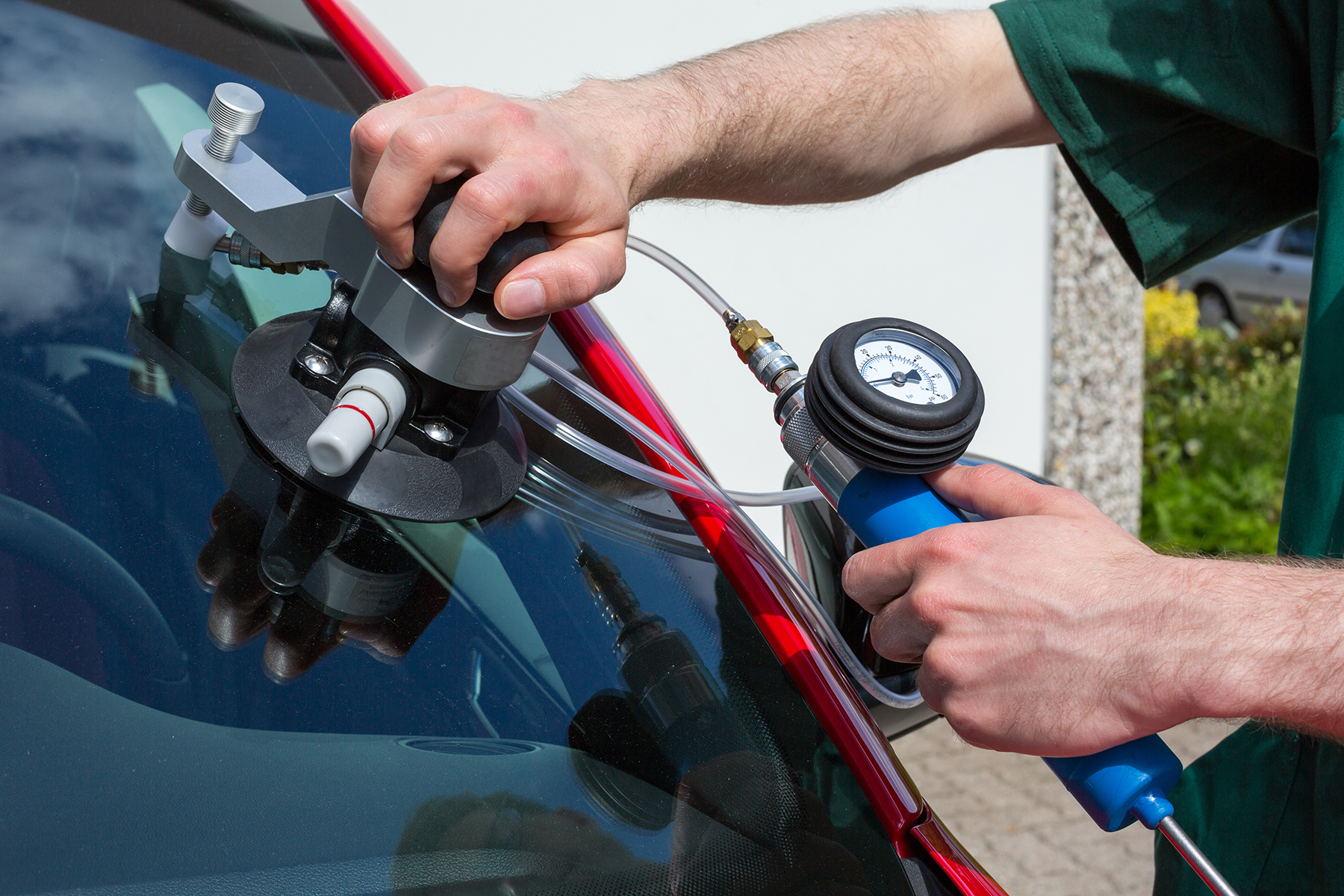 auto-glass-repair-2